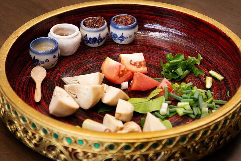 Bangkok: Cooking Class with Market Visit & Tuk Tuk Ride - Small group energy: attention without the chaos