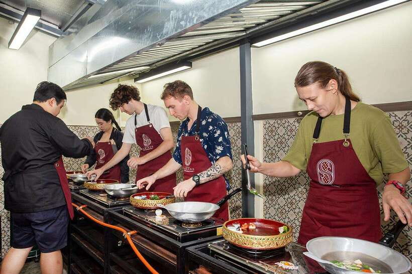 Bangkok: Cooking Class with Market Visit & Tuk Tuk Ride - Spice control and dietary options that go beyond labels