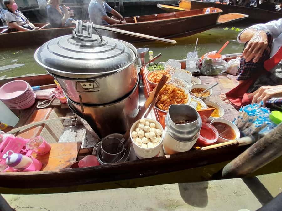 Bangkok: Damnoen Floating Market & Train Market Private Tour - Logistics, Timing, and What to Bring for a Smooth Day