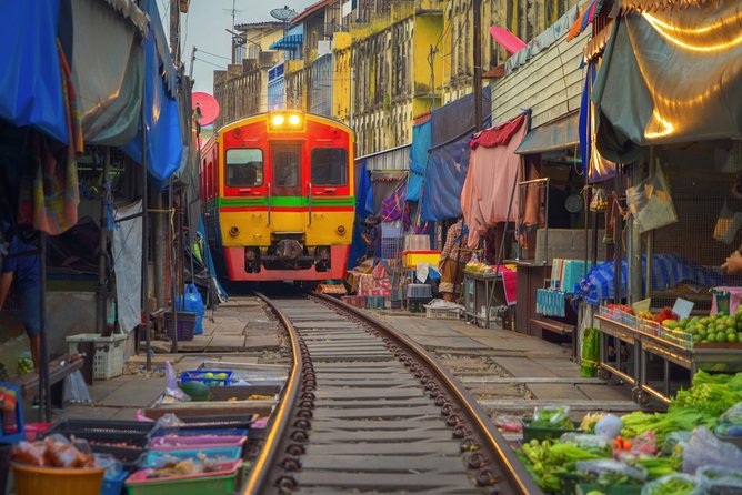 Bangkok: Damnoen Saduak and Maeklong Railway Market Japanese tour - Two iconic markets in one tight, easy half day
