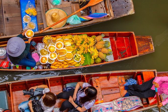 Bangkok: Damnoen Saduak and Maeklong Railway Market Japanese tour - Free time for shopping, plus the bargaining reality