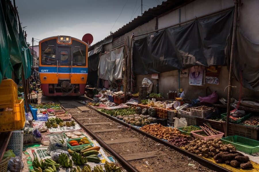 Bangkok: Damnoen Saduak, Train Market & Mahanakhon Day Trip - From Asoke BTS to the Rail Market in a Managed, Air-Conditioned Morning