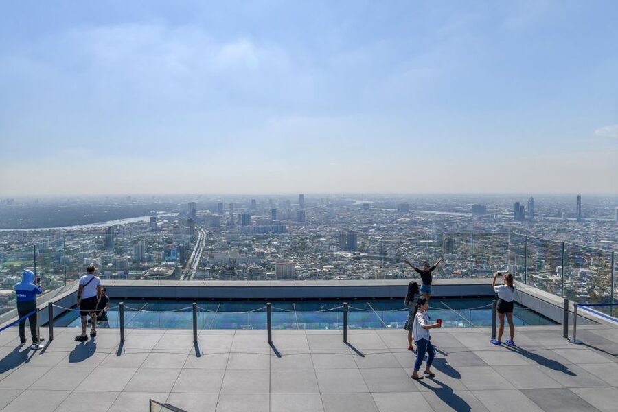 Bangkok: Damnoen Saduak, Train Market & Mahanakhon Day Trip - Guide Quality: Why the English-Speaking Part Changes the Day