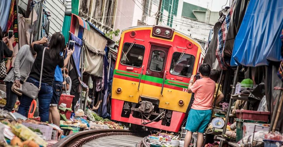 Bangkok: Damnoen Saduak, Train Market & Mahanakhon Day Trip - Maeklong Railway Market: The Train Ride That Puts You in the Stalls
