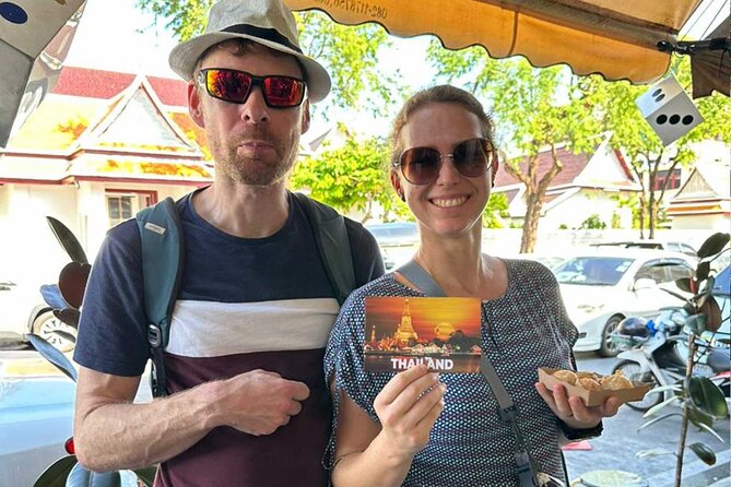 Bangkok Day Tour: Food, Temple & Tuk-Tuk - Dessert and Thai snacks: a sweet reset