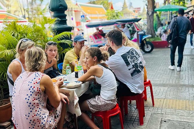Bangkok Day Tour: Food, Temple & Tuk-Tuk - Pickup to first tuk-tuk: where the day really starts