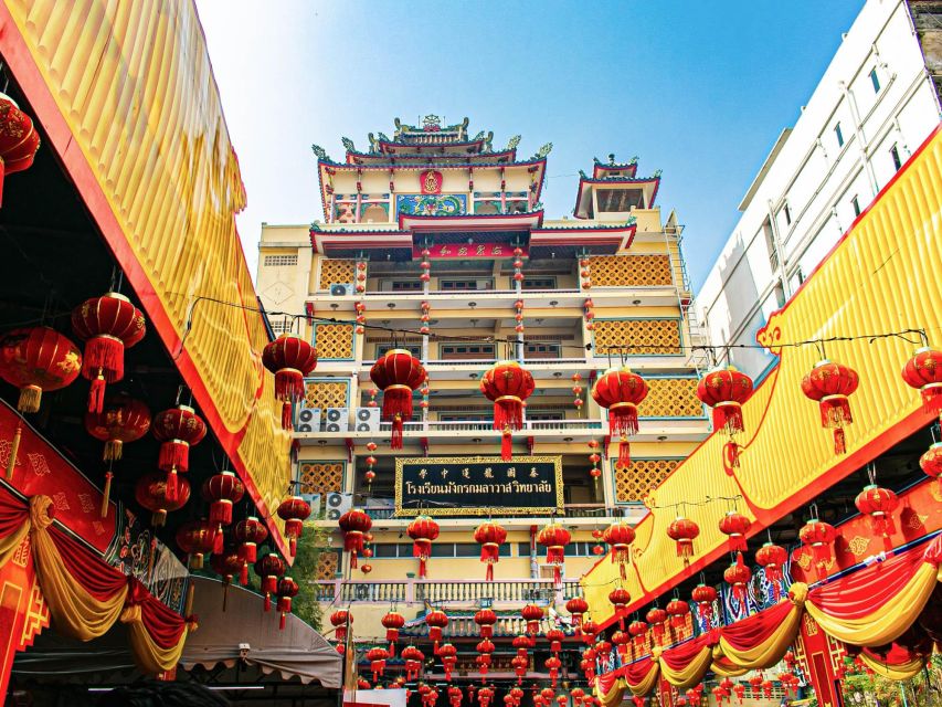 Bangkok: Discover a Taste of Chinatown – 2 Hr Walking Tour - Safety and comfort on Yaowarat sidewalks