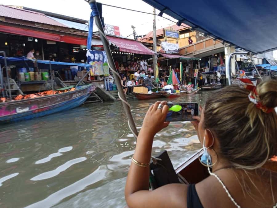 Bangkok: Dragon Temple, Roots Temple and Amphawa in spanish - Who this day trip suits best (and who might prefer something else)