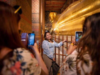 Evening Tour with Wat Arun, Wat Pho & Tuk Tuk Ride