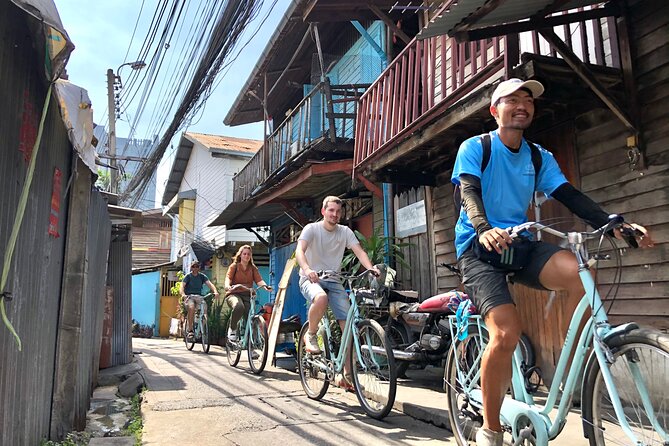 Bangkok Experiences Bike Tours-Backstreets and Hidden Gems - Food and market moments: Talad Phlu and the small food market finish