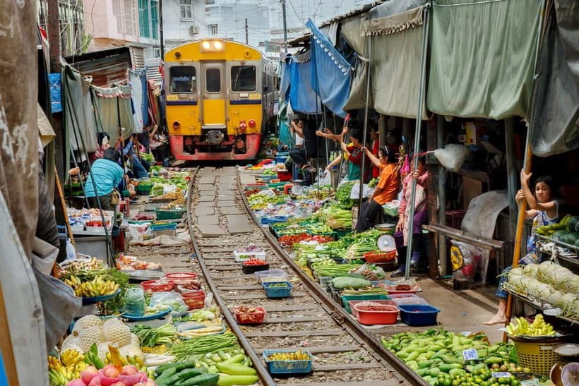 Bangkok: Famous Markets and Dragon Temple Guided Day Tour - Why these three Bangkok-area stops work as one day