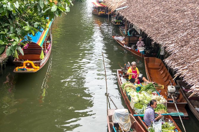 Bangkok Floating Markets and Boat Tour - Starting at Wat Saphan Floating Market, With a Temple Mindset