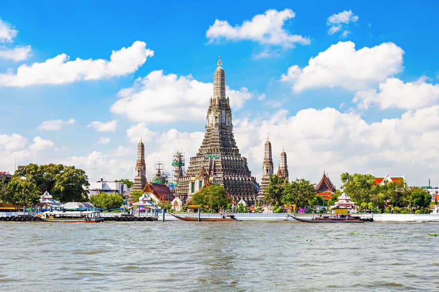 Bangkok: Full-Day Customized Tour with Local Transportation - Entering Rattanakosin Island: Wat Pho, Wat Arun, and the Grand Palace