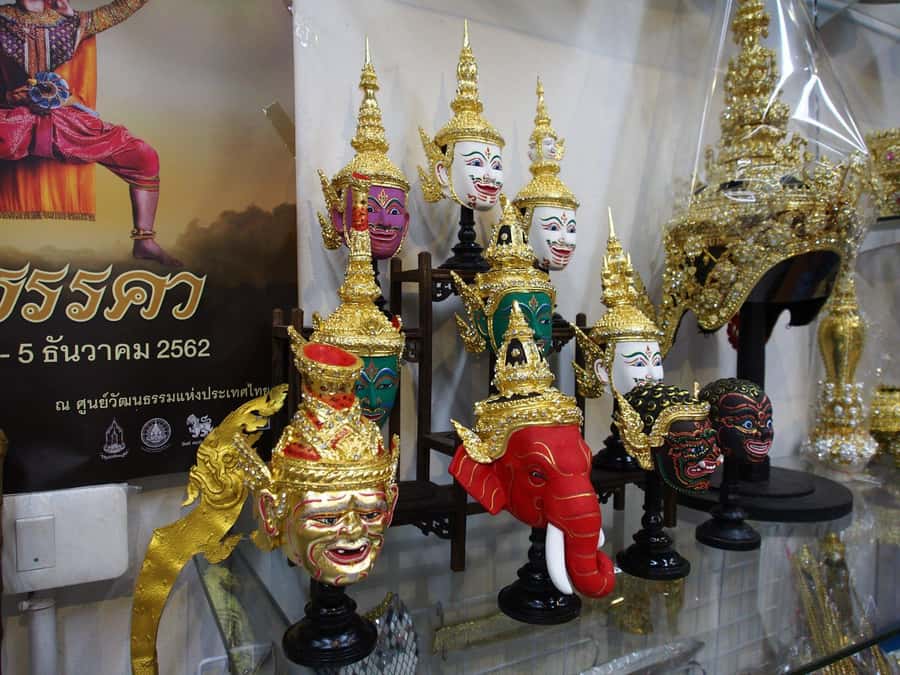 Bangkok: Full-Day Hop-On Hop-Off Walking Tour Mini Group - Guides Matter Here: Why Names Like Sirene, Sunee, and Mr. Kusuwan Show Up