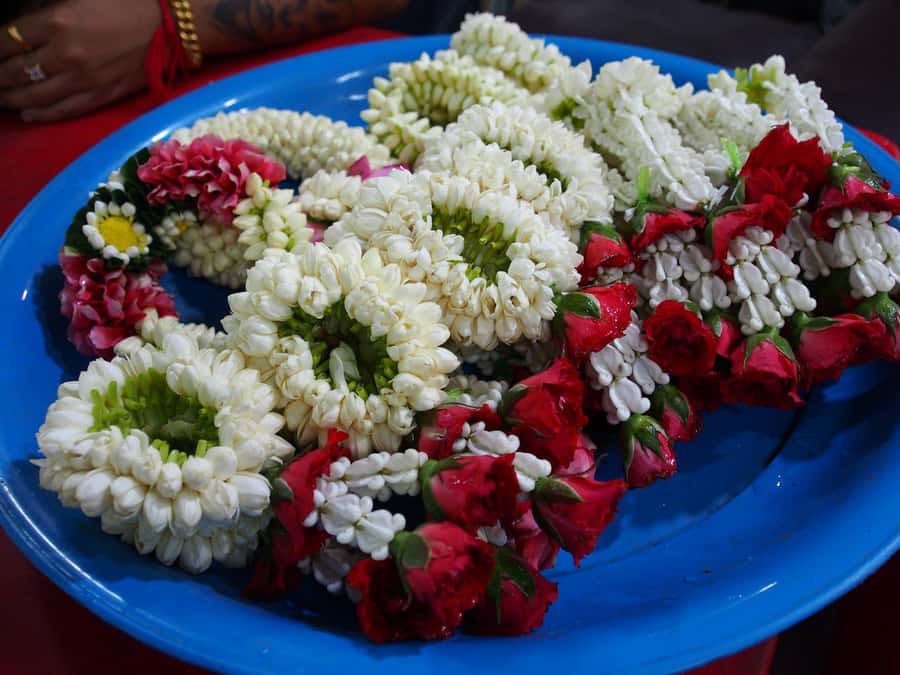 Bangkok: Full-Day Hop-On Hop-Off Walking Tour Mini Group - Price and Value: Is $96 Worth It for This Kind of Day?