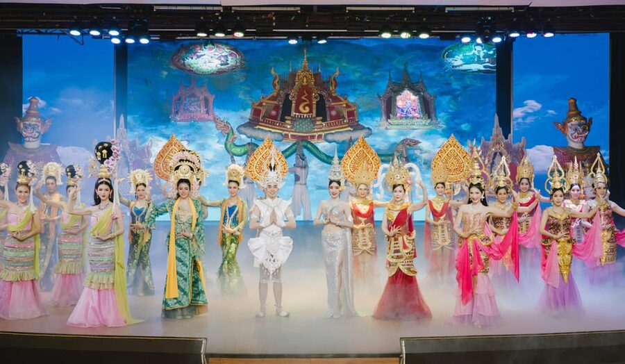 Bangkok: Golden Dome Cabaret Show Entry Ticket - Who this cabaret show is best for in Bangkok