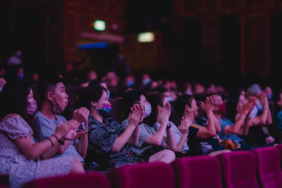 Bangkok: Golden Dome Cabaret Show Entry Ticket - Inside the Thai theater: why the tech matters for a cabaret show