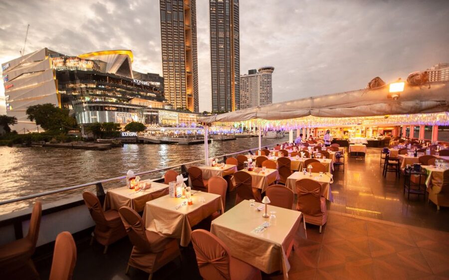 Bangkok: Grand Chao Phraya Dinner Cruise with Live Show - Who this cruise is best for, and who should think twice