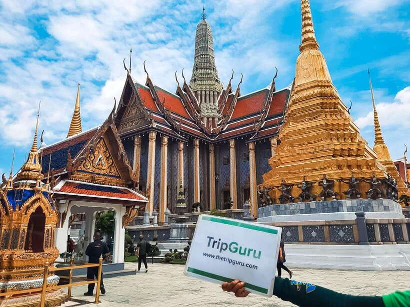 Bangkok: Grand Palace and Wat Phra Kaew Guided Walking Tour - Possible closures and weather realities in Bangkok