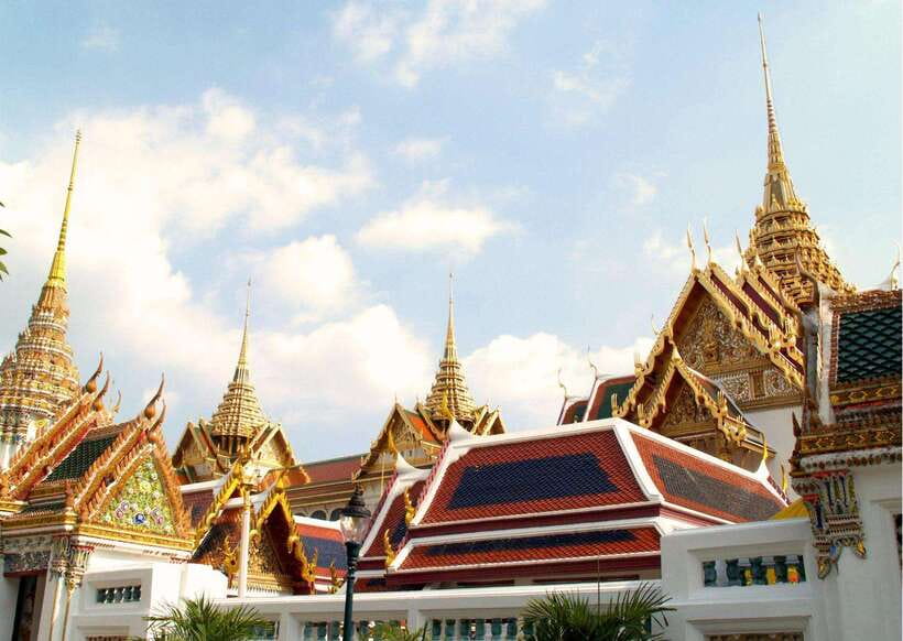 Bangkok: Grand Palace & Emerald Buddha Entry with Audioguide - Grand Palace architecture and the gold leaf look up close