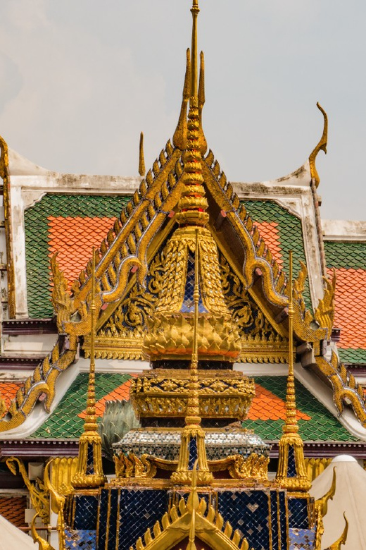 Bangkok: Grand Palace Skip-the-Line Entry Ticket - Arts of the Kingdom Museum hours: match your day correctly