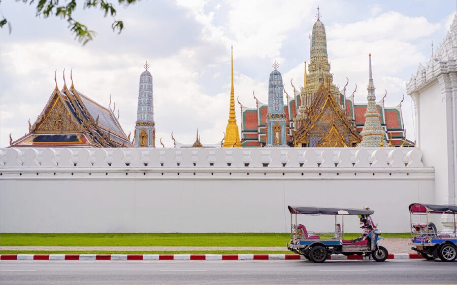 Bangkok: Grand Palace Skip-the-Line Entry Ticket - Khon at Sala Chalermkrung Royal: times and how to plan around it