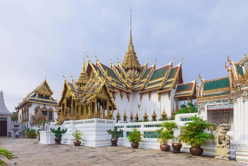 Bangkok: Grand Palace, Wat Pho, Wat Arun Sacred & Local Tour - Who this Sacred and Local Tour is best for