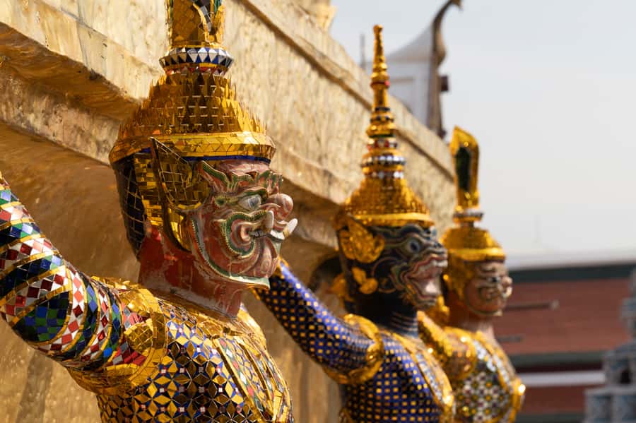 Bangkok: Grand Palace, Wat Pho with Mango Dessert Tastings - Who should book this, and who should reconsider