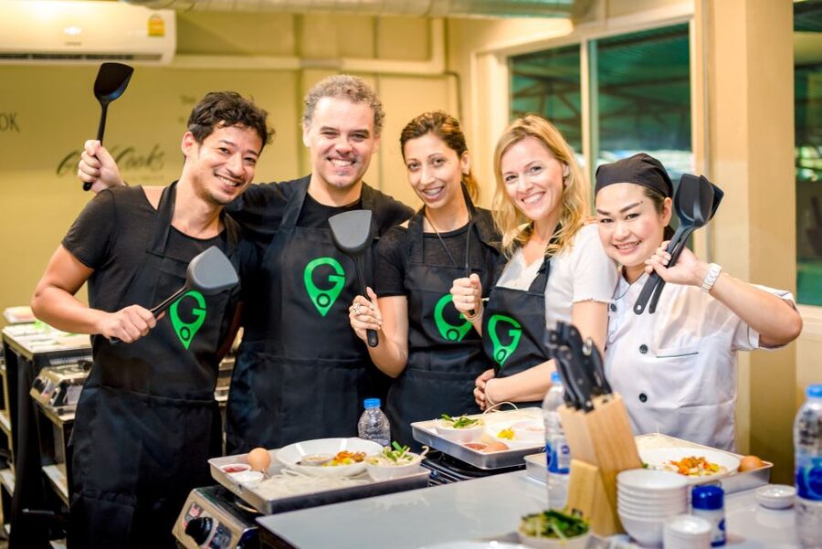 Bangkok: Half-Day Thai Cooking Class in Bangrak District - Five Dishes, Real Technique: What You’ll Be Cooking