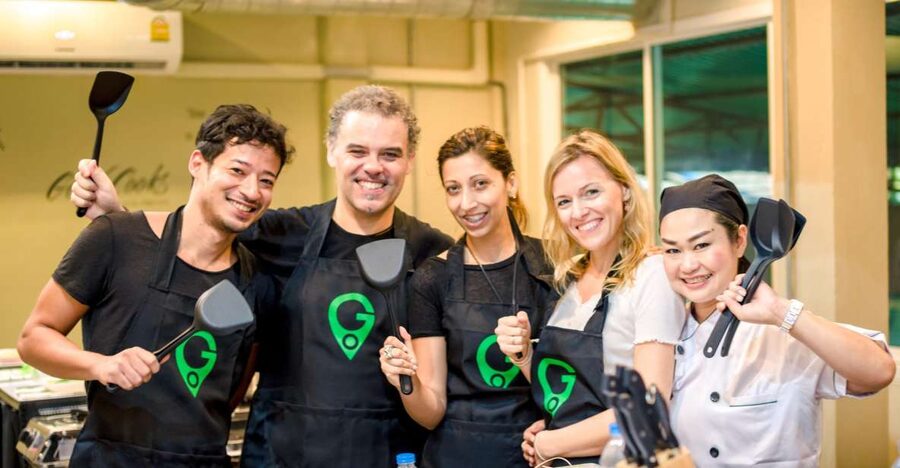 Bangkok: Half-Day Thai Cooking Class in Bangrak District - Finding the Cooking School, And What to Bring