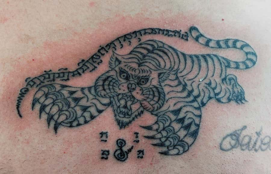 Bangkok: Hand-Poke Tattoo Guide at Wat Bang Phra & Blessing - Key highlights you will feel right away