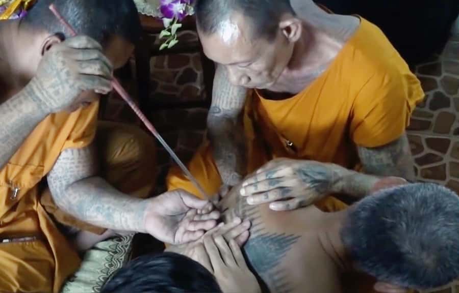 Bangkok: Hand-Poke Tattoo Guide at Wat Bang Phra & Blessing - Hand-poke Sak Yant at the temple, what makes it different