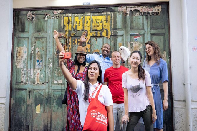 Bangkok Hidden Gems: Talad Noi, Chinatown & Street Food Tour - Chow Sue Kong Shrine: blessings for well-being and protection