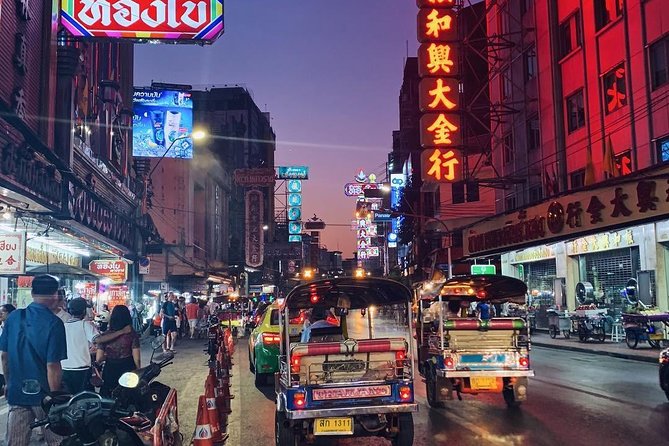 Bangkok Hidden Paths Night Biking Tour with Street-food Meal - Chinatown After Dark: The Allure of Narrow Alleyways