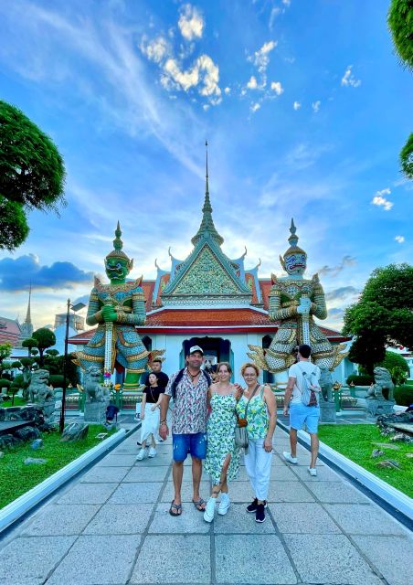 Bangkok: Highlights with Food Tour & Sunset in Wat Arun - Dress code and comfort rules you should not ignore