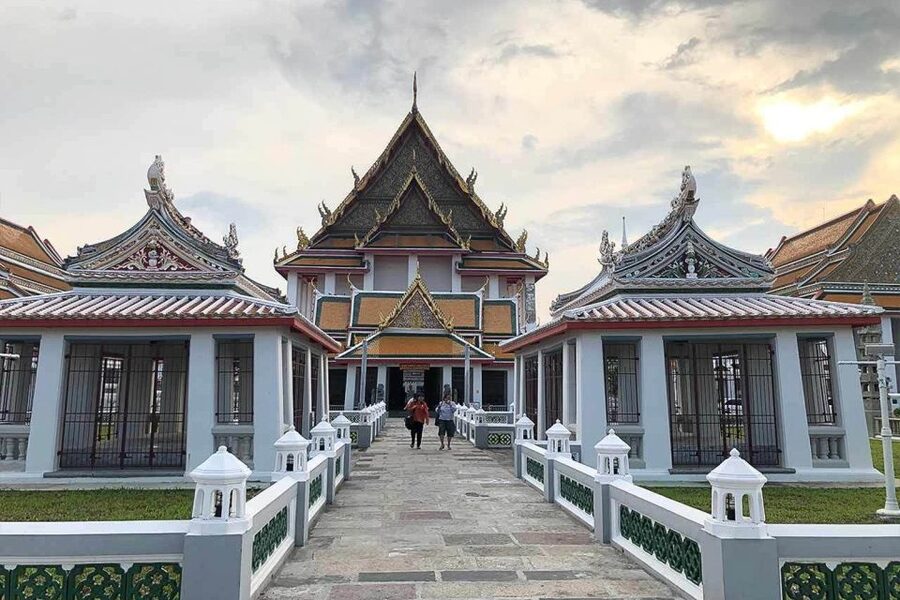 Bangkok: Historical Temples Tour & Hidden Bar at Sunset - Should you book this Bangkok temples tour with a hidden bar sunset?