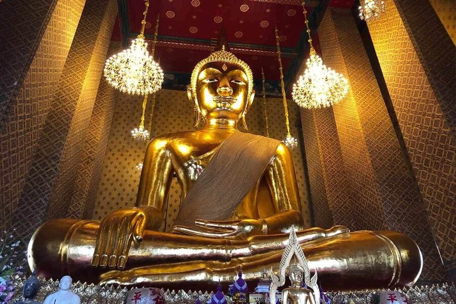 Bangkok: Historical Temples Tour & Hidden Bar at Sunset - Who should book this temple and sunset bar tour