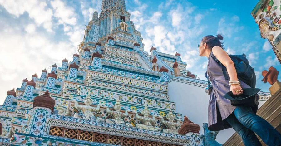 Bangkok: Instagram Spots & Half-Day Temples Tour - Wat Pho to Wat Arun: the quick riverboat ride that makes the day feel bigger