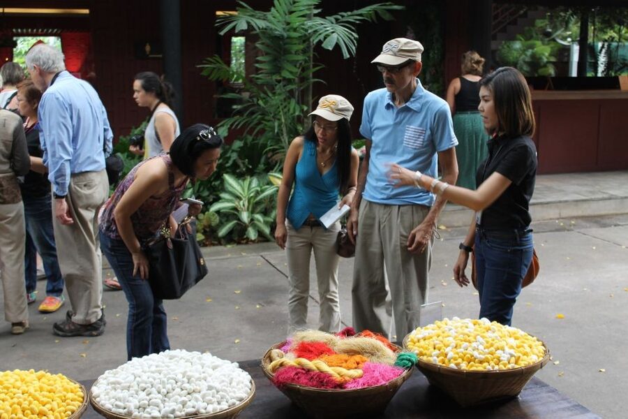 Bangkok: Jim Thompson House and Baan Krua Community Tour - Entering the Jim Thompson House, six teak houses from around Thailand