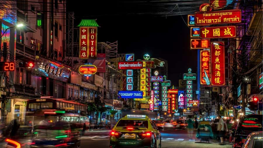 Bangkok: Lebua Sky Bar & China Town Street Food by Tuk Tuk - Private tuk tuk pickup and the 6:00 PM start