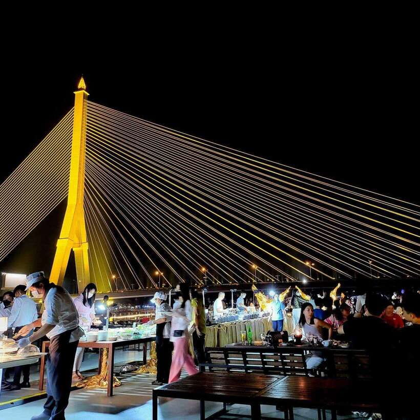 Bangkok: Luxury White Dinner Cruise Free Flow Beer and Wine - Price and value: why US$53 can work, and when it might not