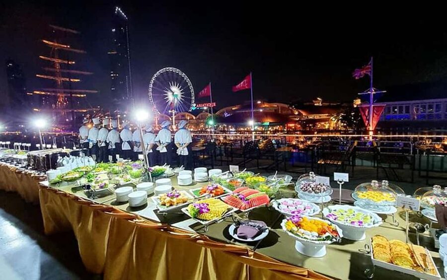 Bangkok Luxury White: Sunset or Buffet Dinner Cruise - River views and the one thing you cannot control: water levels