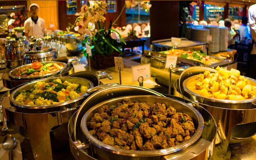 Bangkok Luxury White: Sunset or Buffet Dinner Cruise - Comfort tips: smart casual, motion sickness, and timing