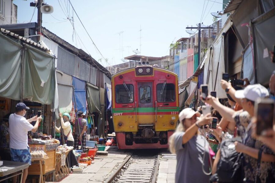 Bangkok: Maeklong Railway Market and Floating Market Tour - FAQ