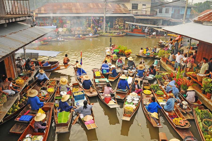 Bangkok: Maeklong Train Market & Floating Market Day Tour - Damnoen Saduak Floating Market: Boats, Photo Stops, and Real Market Browsing