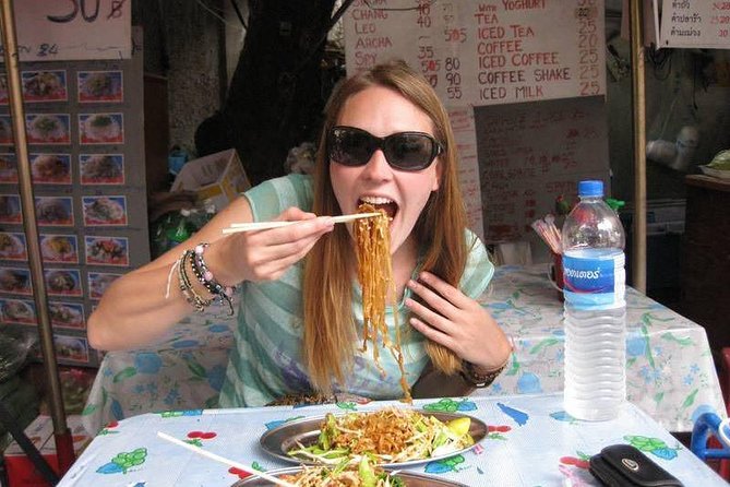 Bangkok Most Famous Food Experience (Private & All-Inclusive) - Yaowarat Road Chinatown: street food energy with a guided plan