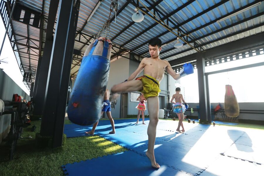Bangkok: Muay Thai Boxing Class for Beginners - Muay Thai on a Rooftop in Bangkok: First Impressions