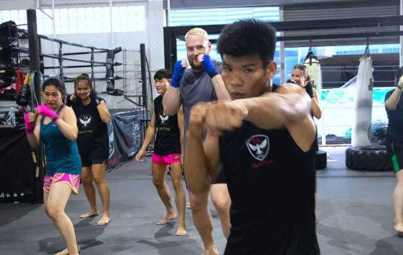Bangkok: Muay Thai Boxing Introduction Class for Beginners - Group class energy vs private or small-group attention