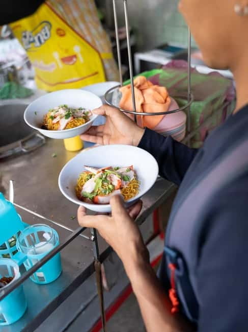 Bangkok: Must-Try Hidden Bike & Food Experience - Meeting at Tsai Eatery, then getting ready for the ride