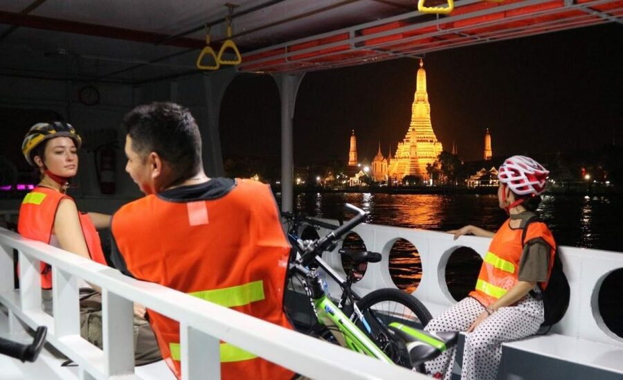 Bangkok: Night Bike Ride and Dinner at a Local Restaurant - Small-group comfort: what max 8 really changes